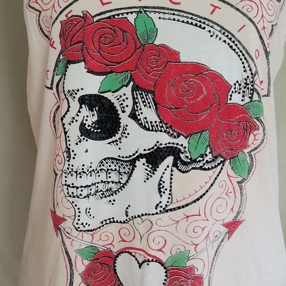 Women's Skull and Roses Tank Top - Picture 3 of 7